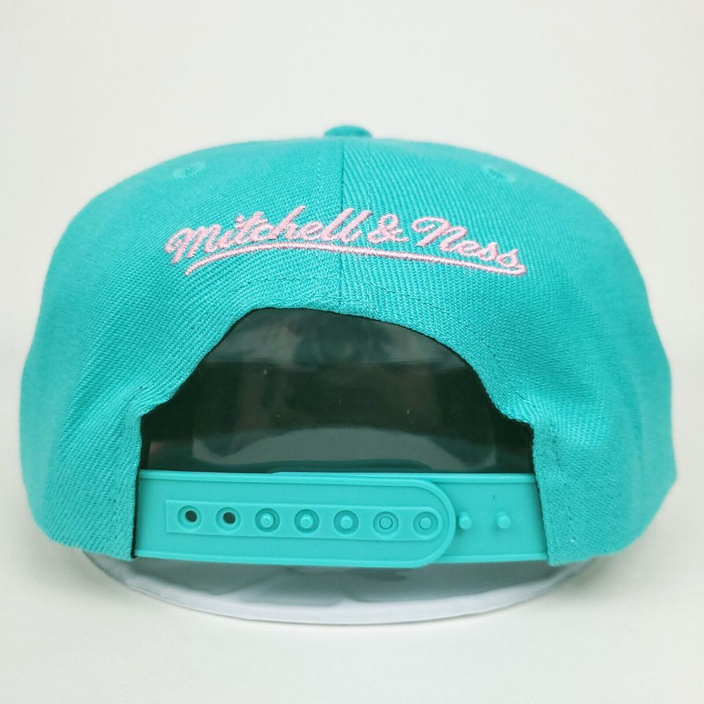 Vancouver Grizzlies Mitchell & Ness Snapback Hat Cap 3D Logo Side Logo Teal NWT - Picture 5 of 8